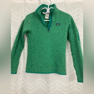 Patagonia green women’s sweater
